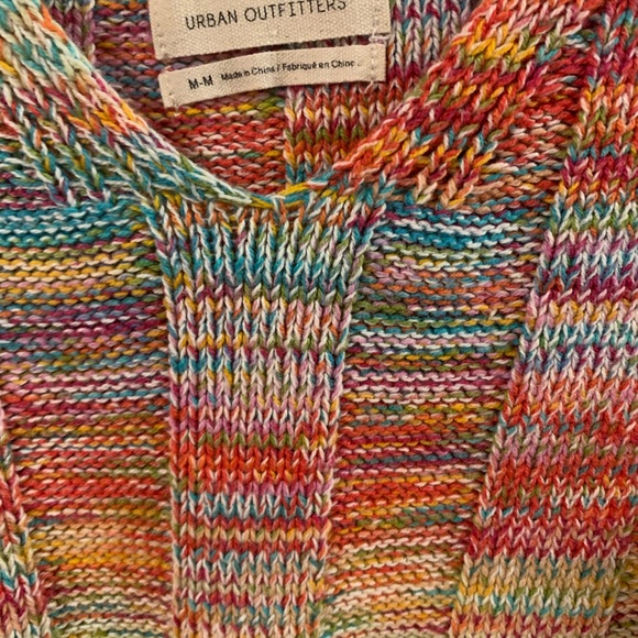 Cropped Sweater - Picture 3 of 3